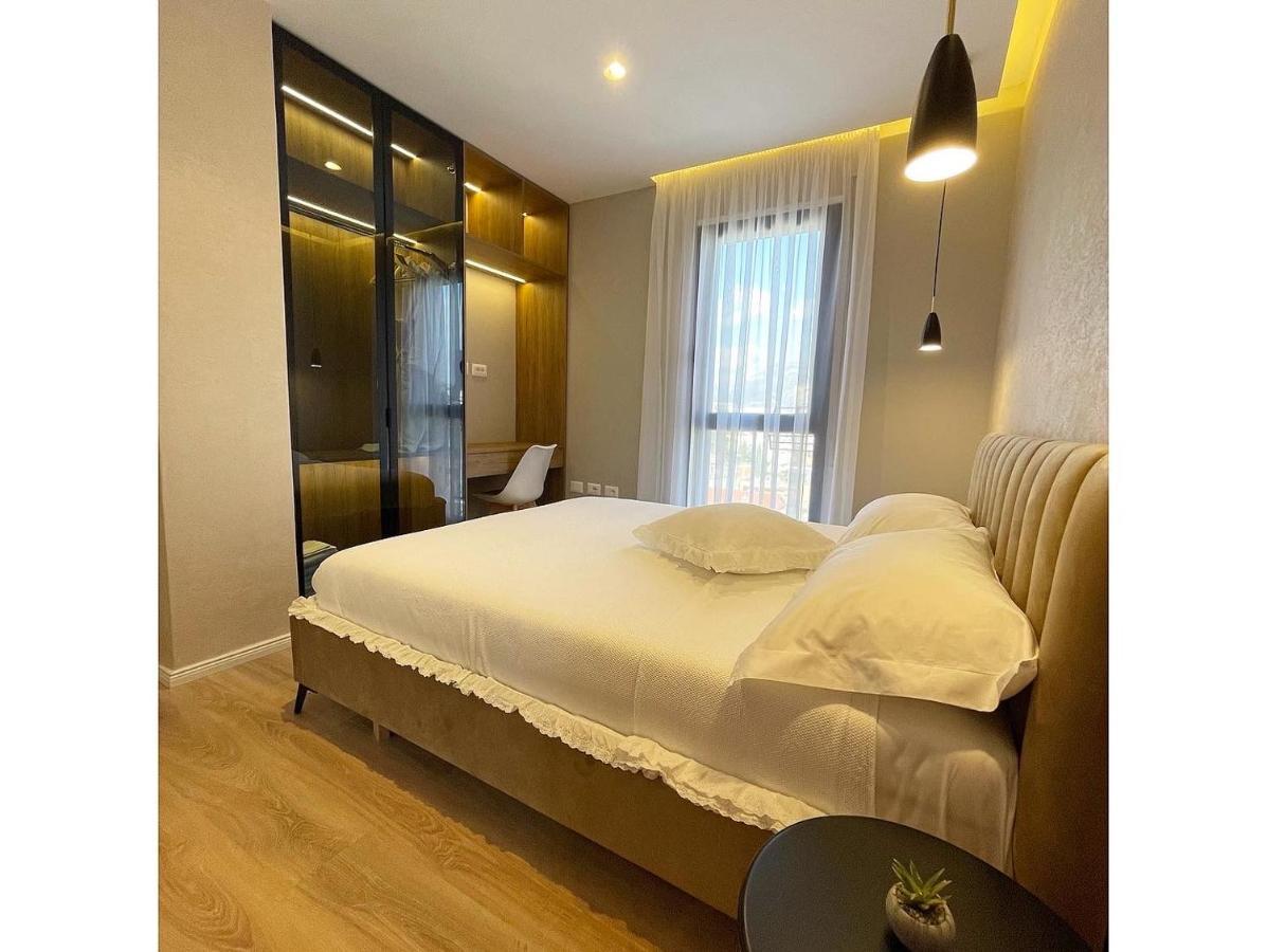 Green Terrace Apartment 5 Tirana Exterior photo